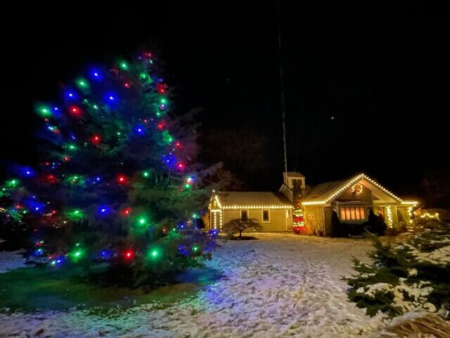 Holiday Lights in Shelton, CT