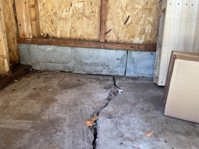 Shifting Wall and Cracking Floor