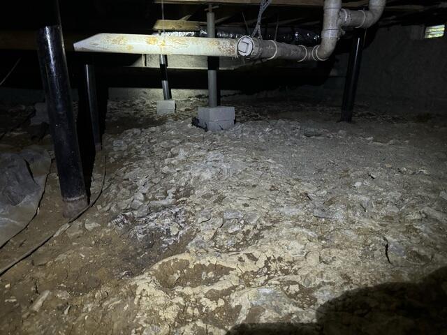 Crawl Space Before Project Begins