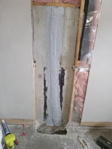 Flexible sealant troweled