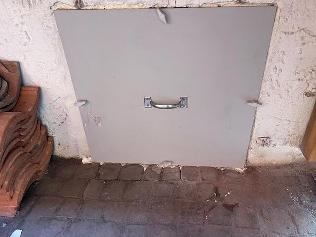 Sealing Crawl Space Entrance