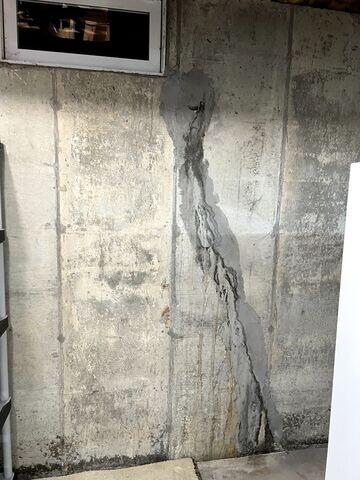 Wall Crack