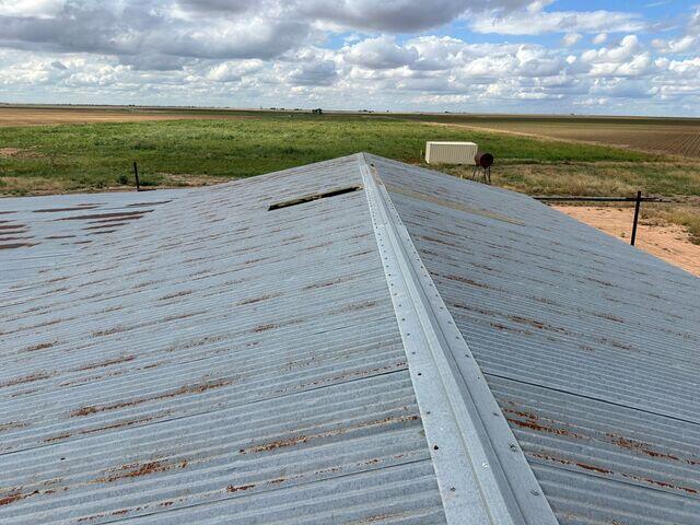 Distance View of the barns Roof.
