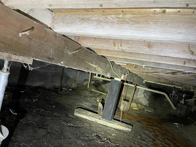 Before: Unstable Main Beam in Need of Support
