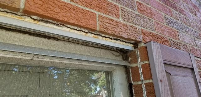 Sticking Window