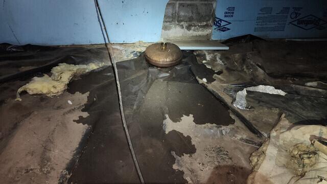 Crawl Space Before Project Begins