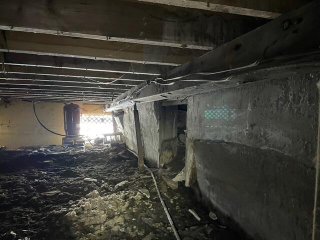Leaning Support Beam