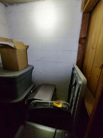 Water Intrusion damages paint of Harper Woods, Michigan Basement Walls