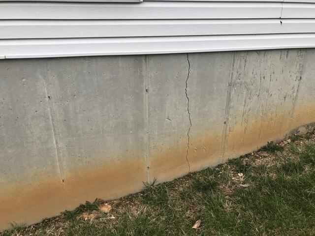 Vertical Crack in Foundation