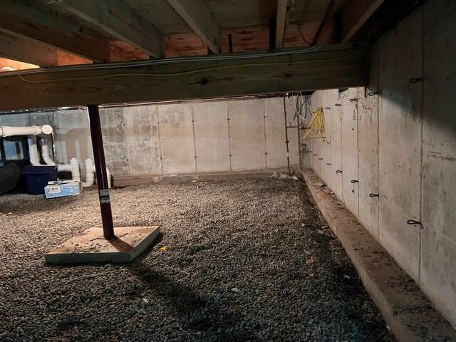 Speculator CrawlSpace Before
