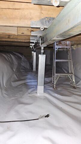 Side View of Main Beam and Dry Space in Hawthorne, WI