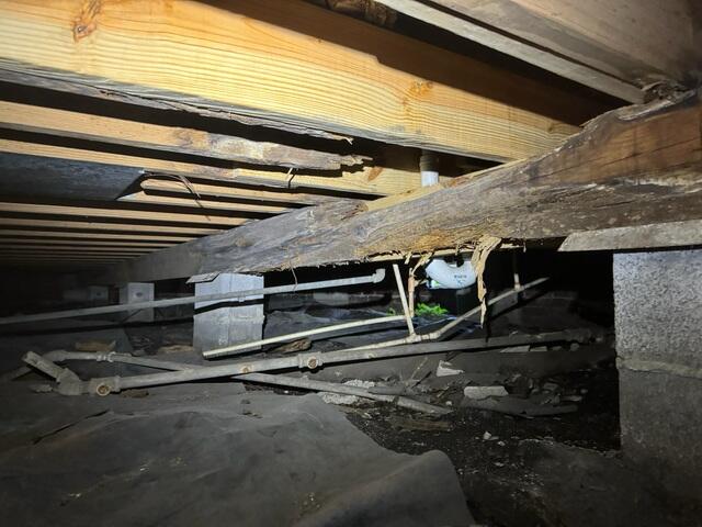 Wet Crawl Space
