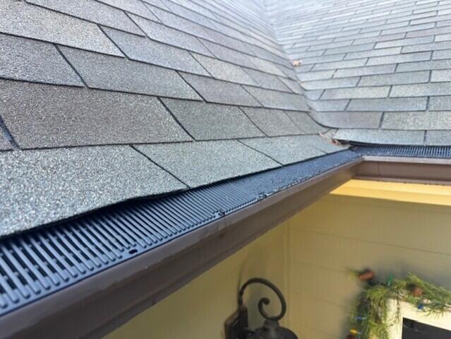 Raindrop gutter guard system.