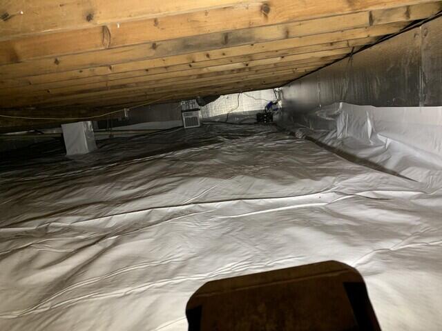 Large Crawl Space