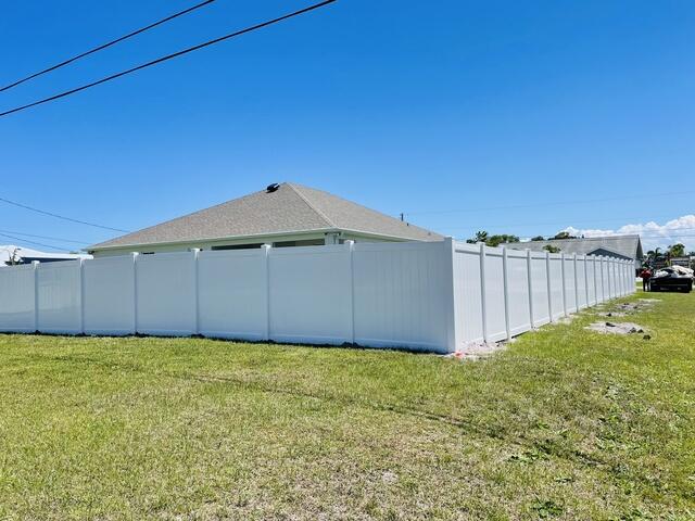 Vinyl Privacy Fence Install Apollo Beach FL