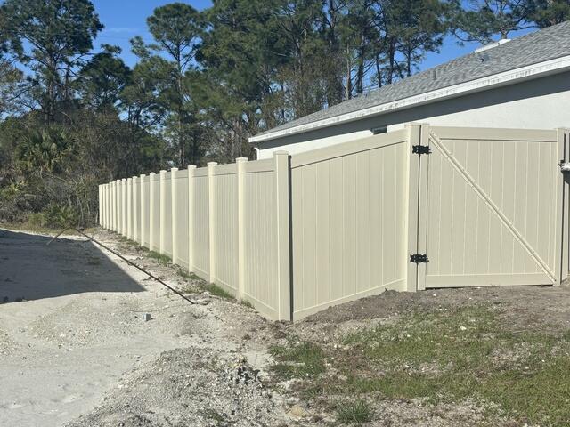 Vinyl Privacy Fence Company Plant City, FL