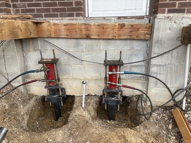 Hydraulic Pier System