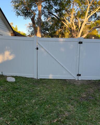 Vinyl Privacy Fence Company Sarasota FL
