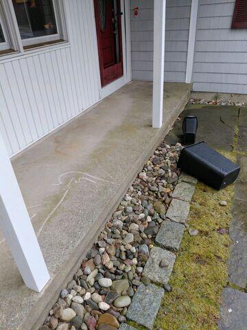 Porch Before Softwashing