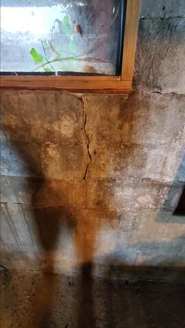 Cracks in basement wall