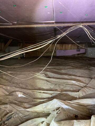 Wet and Cold Crawl Space