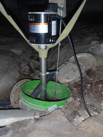 The sump pump installation in this picture was completed in a hurry and lacks stability. With Dr. Energy Saver installing your sump pump, you never have to worry about the outcome being a rushed job. Our crew makes sure all our installations are not only stable, but carefully completed. An added bonus - our sump pumps are enclosed, so you don't have to worry about it overflowing and causing water to sit and become stagnant. 