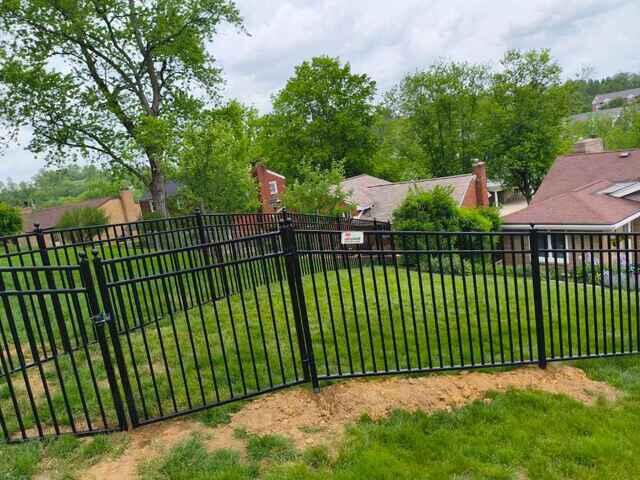 Black 54" Classic / Commercial Grade / 3 Rail / Flush Bottom Aluminum Fence/ : Ball Caps, (1) 4' gate / (1) 5' graded gate
