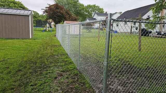5' High Galvanized Chain Link Fence/ (1) Gate