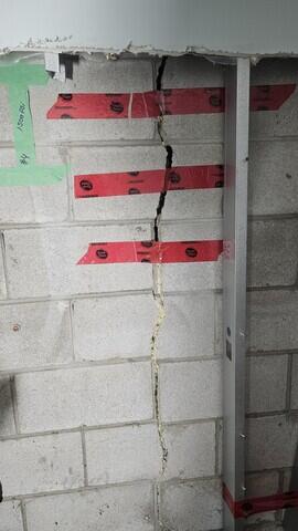 Foundation crack