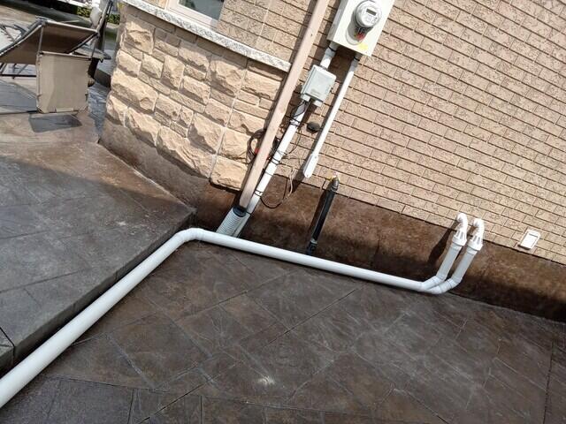 Iceguards and discharge lines