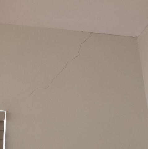 Interior Wall Cracks