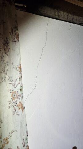 Another Angle of Cracks