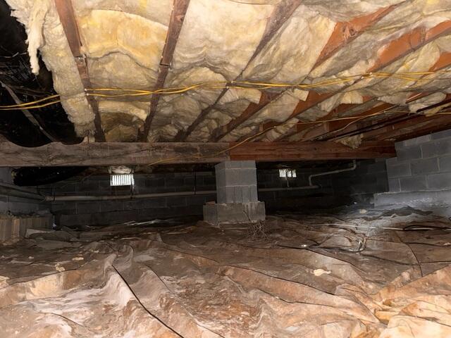Humid Crawl Space in Lawrenceburg, KY