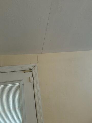 Interior Wall Cracks
