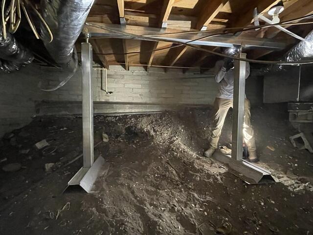 Stabilizing Crawl Space Floor Joists
