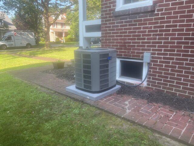 Beautiful new American Standard (Trane) outdoor condensing unit