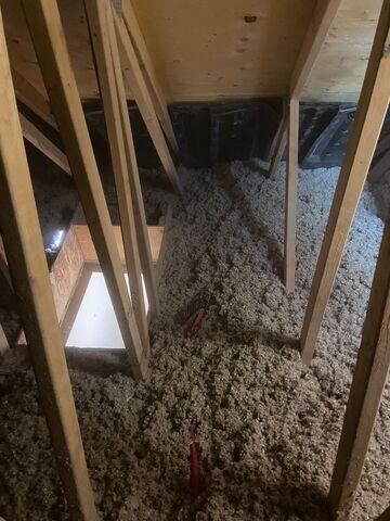 Cellulose soufflée pour une isolation thermique complète