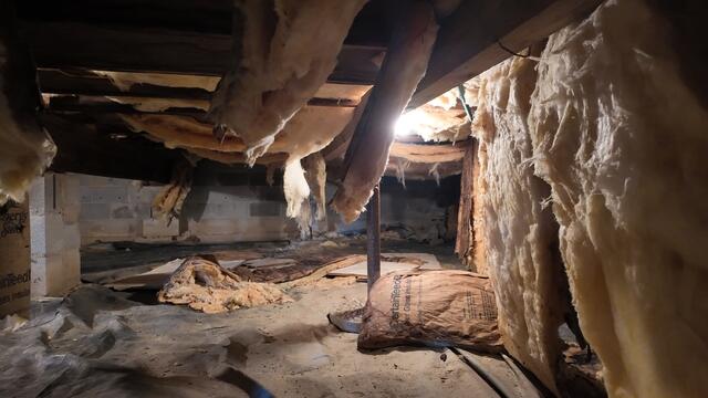 Musty Crawl Space in Hamersville, OH