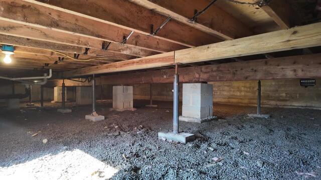 Crawl Space Debris Removal in Hamersville, OH