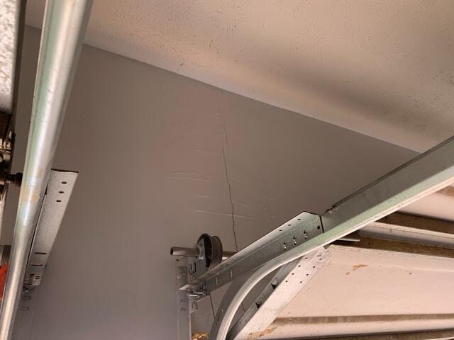 Signs of dropping inside Garage