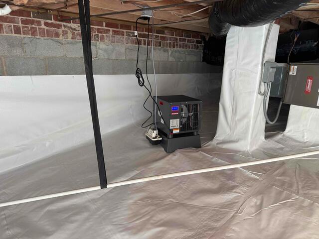 Fully Encapsulated Crawl Space with Dehumidifier - Greensboro, NC