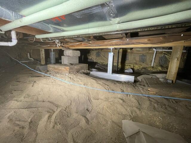 Stabilized Crawl Space with SmartJack® Supports