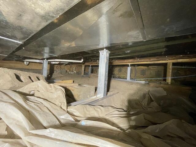 Crawl Space Fully Stabilized with SmartJack® Posts