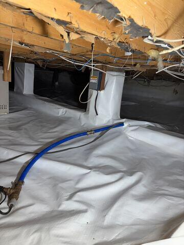 Sealed Crawl Space with Insulated Support Columns