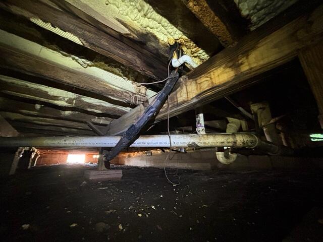 Crawl Space Floor Joist Moisture Damage