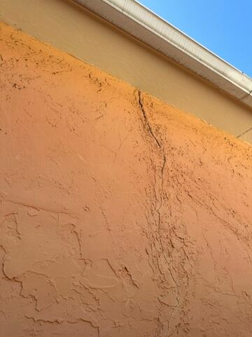 Exterior Wall Cracks