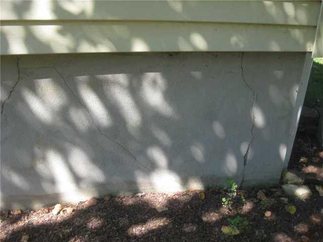 Cracked Foundation in E Windsor, NJ