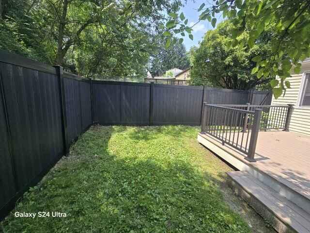 6' Privacy Black Fence Vinyl Fence / Black 36" Aluminum Railing.