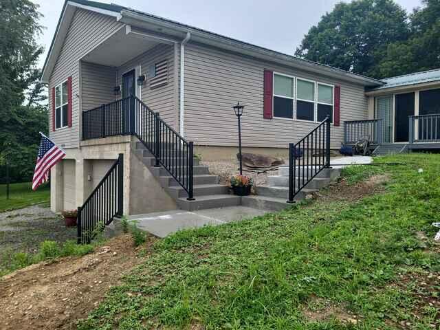 Black 36" Tuscany C-10 Aluminum Railing.