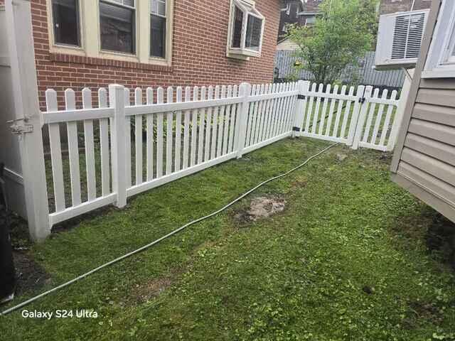 4' High Olympic Straight Picket Fence White Vinyl Fence.